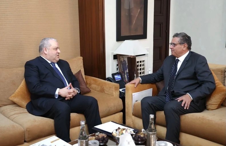 رئيس الحكومة يتسلم تقرير المعلومات المالية