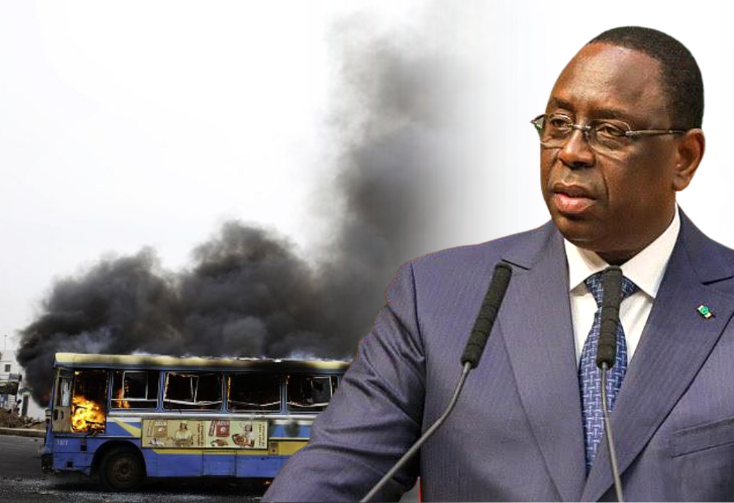 السنغال: مصرع 40 شخصا وإصابة نحو 90 في تصادم حافلتين والرئيس يعلن الحداد