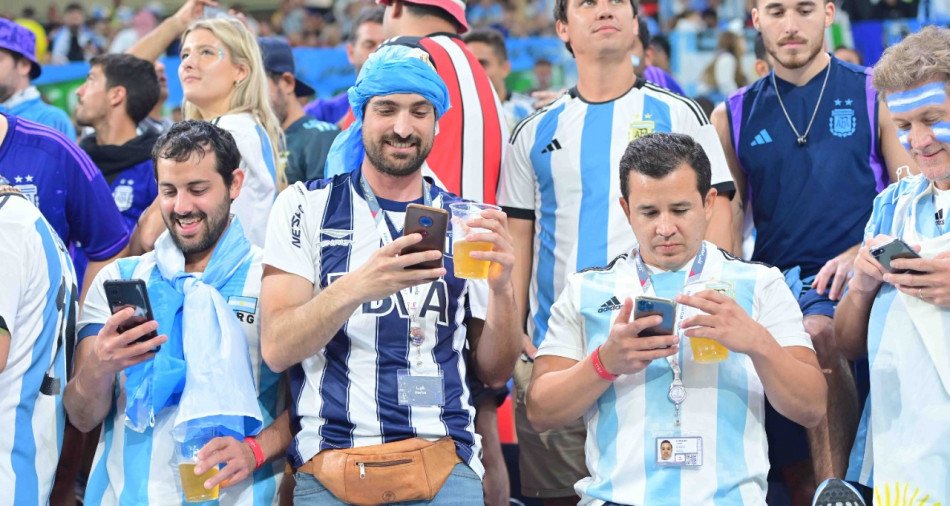 فيفا يفتح إجراءات تأديبية بحق الأرجنتين وكرواتيا