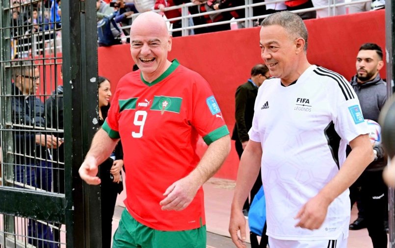 تعادل نجوم المغرب ونجوم العالم في مباراة استعراضية