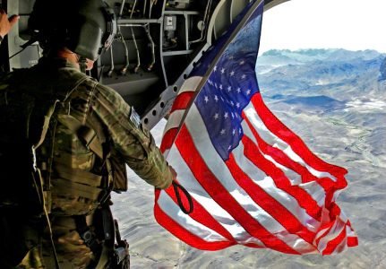 بايدن يهنئ الجيش الأميركي بإسقاطه المنطاد الصيني