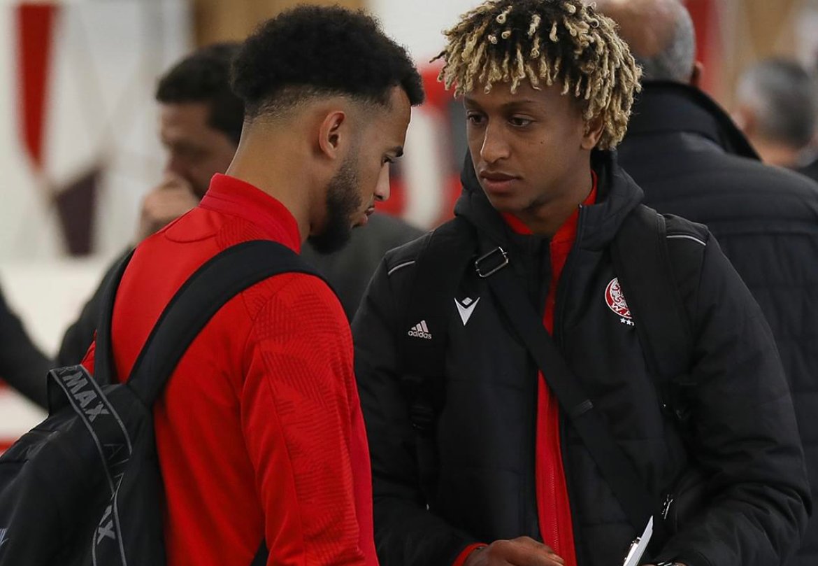 السلطات الجزائرية تستفز بعثة الوداد وتصادر معدات الفريق الاعلامي