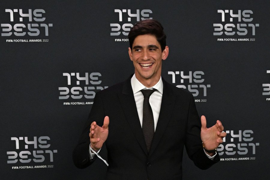 إشبيلية لياسين بونو : أنت الأفضل