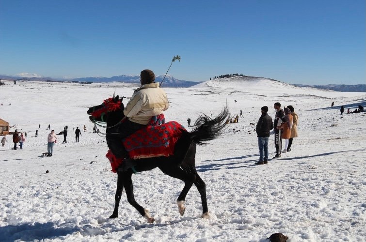 طقس الاثنين.. أمطار وتساقطات ثلجية بمناطق من المملكة