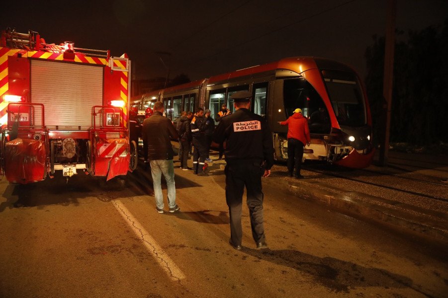 مصرع شخصين إثر اصطدام دراجة بالطرامواي