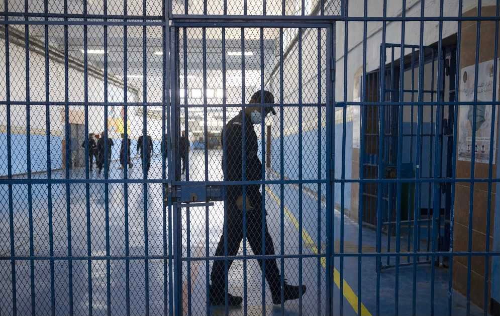 “مدان بالإرهاب” ينهي حياته شنقا في سجن فاس