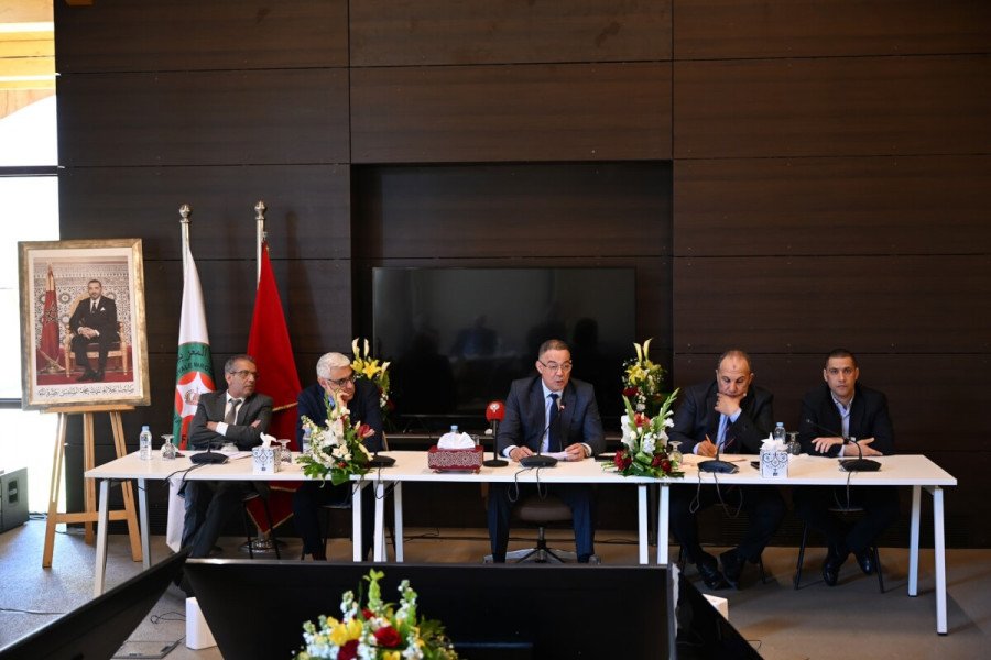 جامعة الكرة تعيد ترتيب شؤون التحكيم