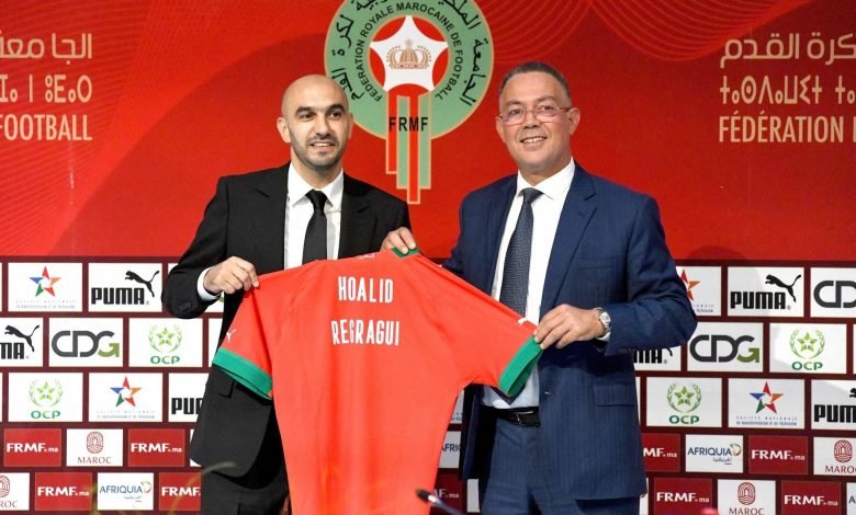 الركراكي : ⁧‫لقجع‬⁩ يتعرض لمؤامرة إعلامية ومن يقفون وراءها ليسوا مشجعين حقيقيين لكرة القدم المغربية