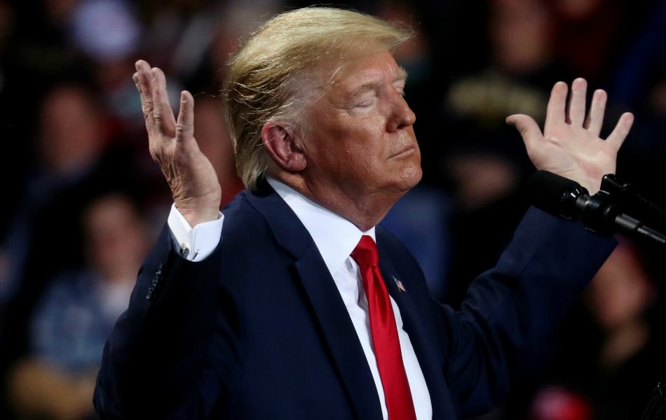 محلفون يصوتون على توجيه الاتهام لترامب