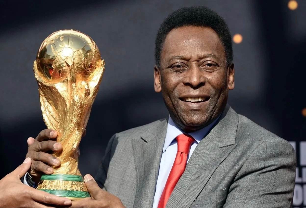 أرملة الأسطورة بيليه سترث 30% من ممتلكاته