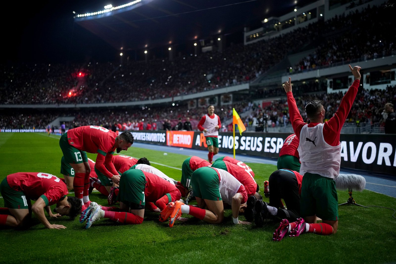 فيفا : المغرب أول منتخب عربي يفوز على البرازيل