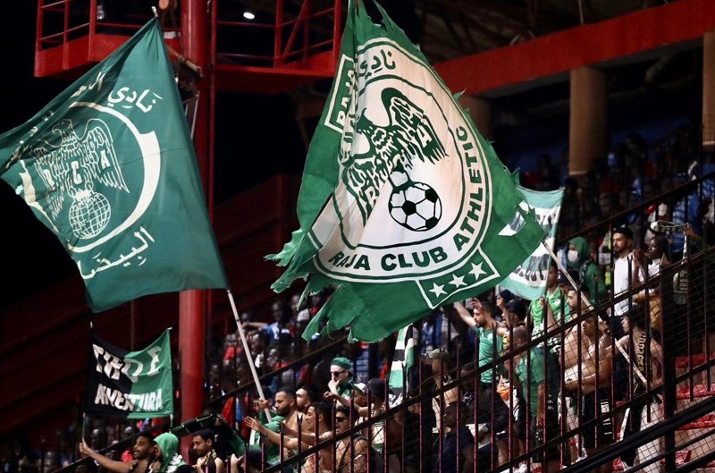 أحداث مباراة الحسنية والرجاء .. اللجنة التأديبية تعاقب الفريقين