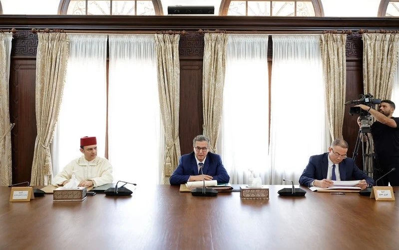 أخنوش يراهن على مأسسة الحوار الاجتماعي