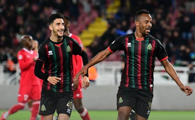 الجيش الملكي يتخطى “مجموعات الكاف”