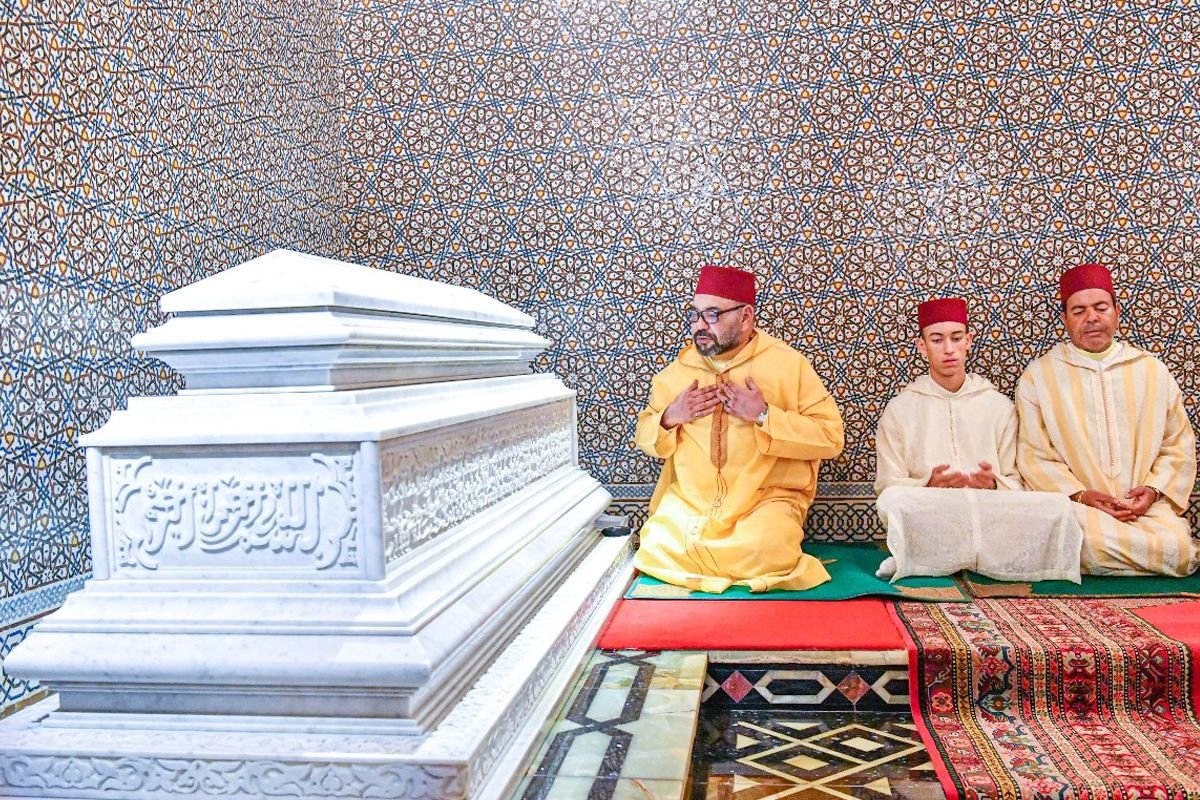 الملك يترحم على روح جده محمد الخامس