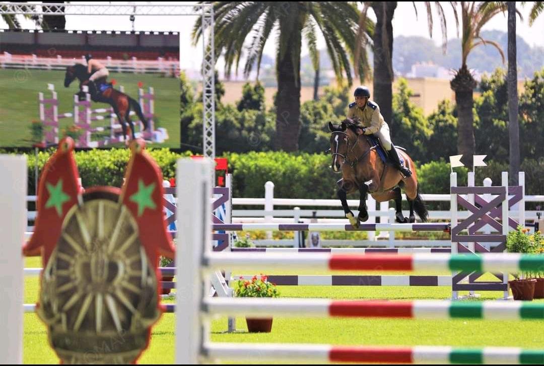 الحرس الملكي ينظم مباراة رسمية للقفز على الحواجز