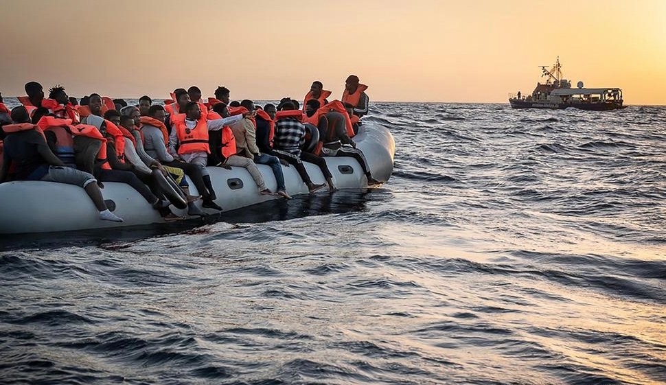 قتيلان في غرق قارب بين إيطاليا وتونس