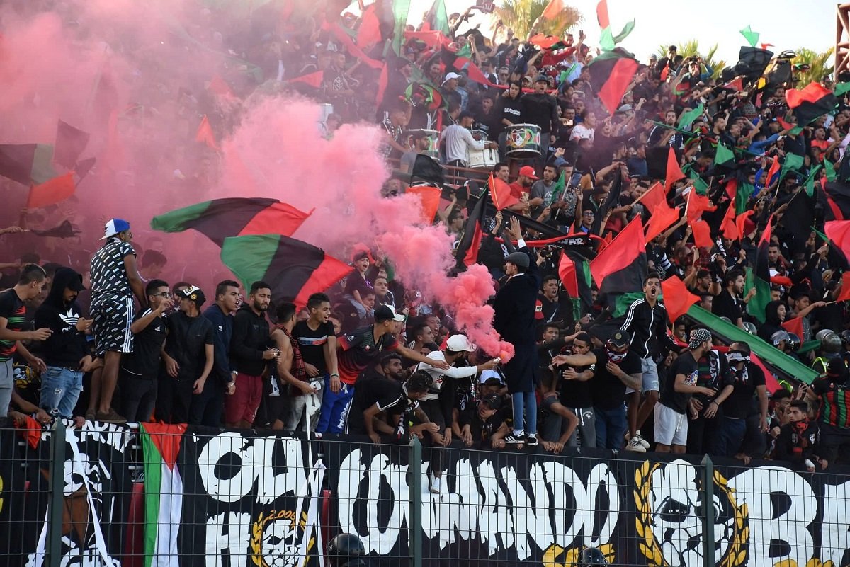 الجيش الملكي يدعو جماهيره إلى تفادي الازدحام