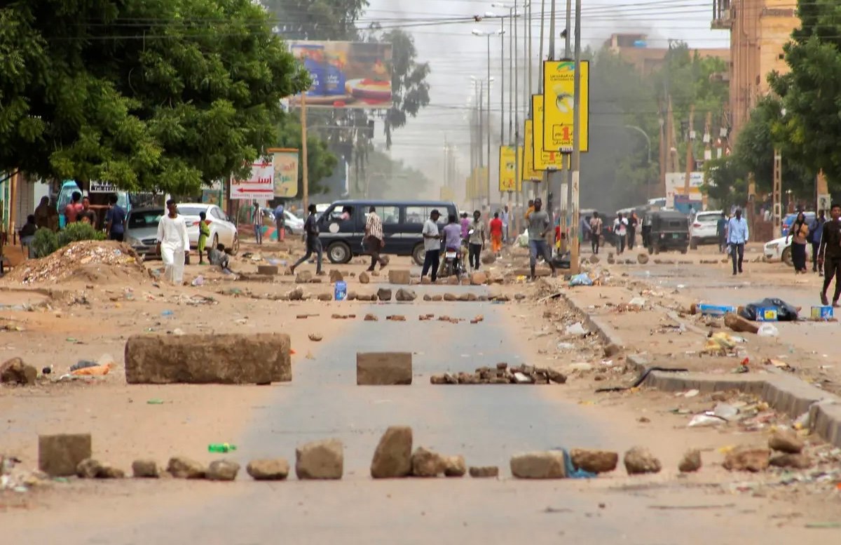 وفد من ثلاثة رؤساء أفارقة يتوجه إلى السودان من أجل المصالحة
