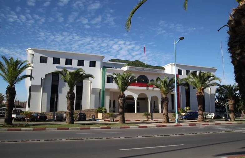 جماعة بوزنيقة تنتخب الخياري رئيسا جديدا بعد عزل كريمين