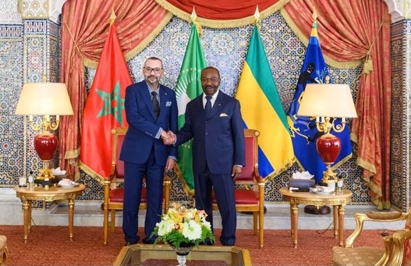 الغابون : الاستعداد لتوزيع الأسمدة التي أشرف جلالة الملك على تسليمها للفلاحين.