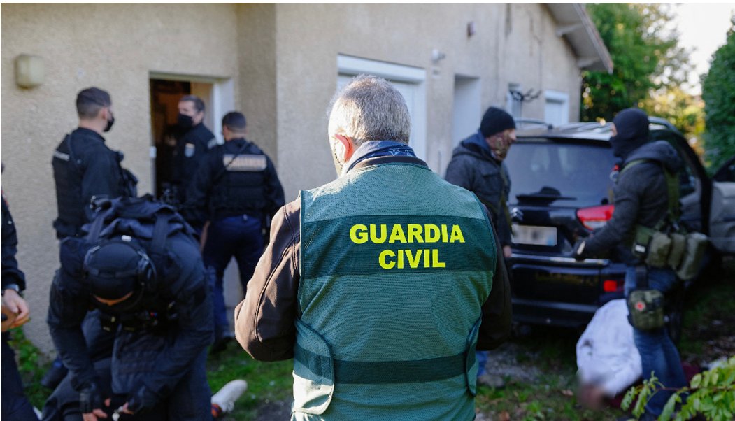 تفكيك منظمة تنقل الكوكايين من هولندا إلى المغرب