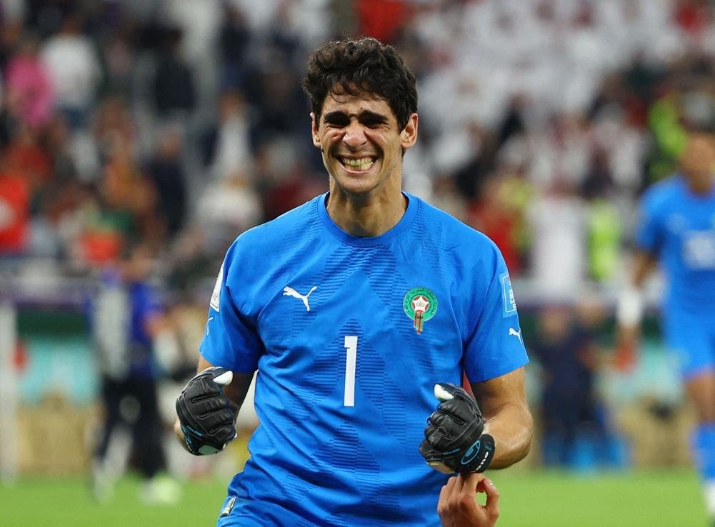 مدرب الأرجنتين : بونو أحسن حارس في مونديال قطر