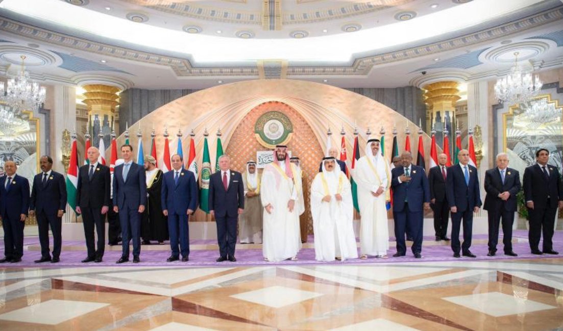 “إعلان جدة”: القادة العرب يتفقون على وقف التدخلات الخارجية ودعم الميليشيات المسلّحة المُهددة لسيادة البلدان واستقرارهم