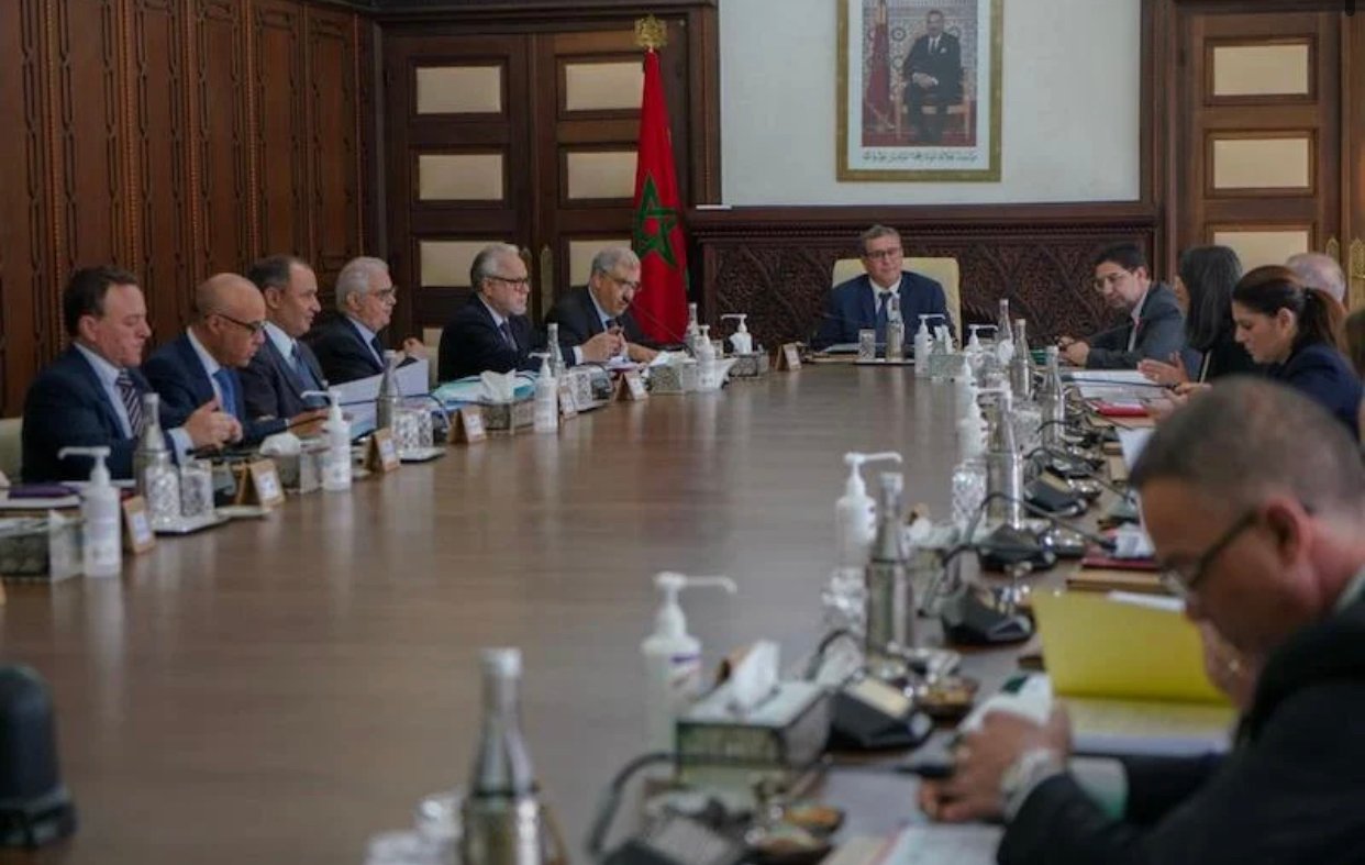 الحكومة تصادق على تعيينات ومشاريع