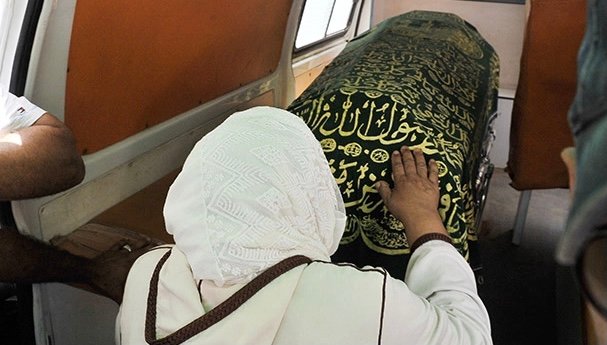 أم تُنهي حياة طفلها ضربًا في القصر الكبير