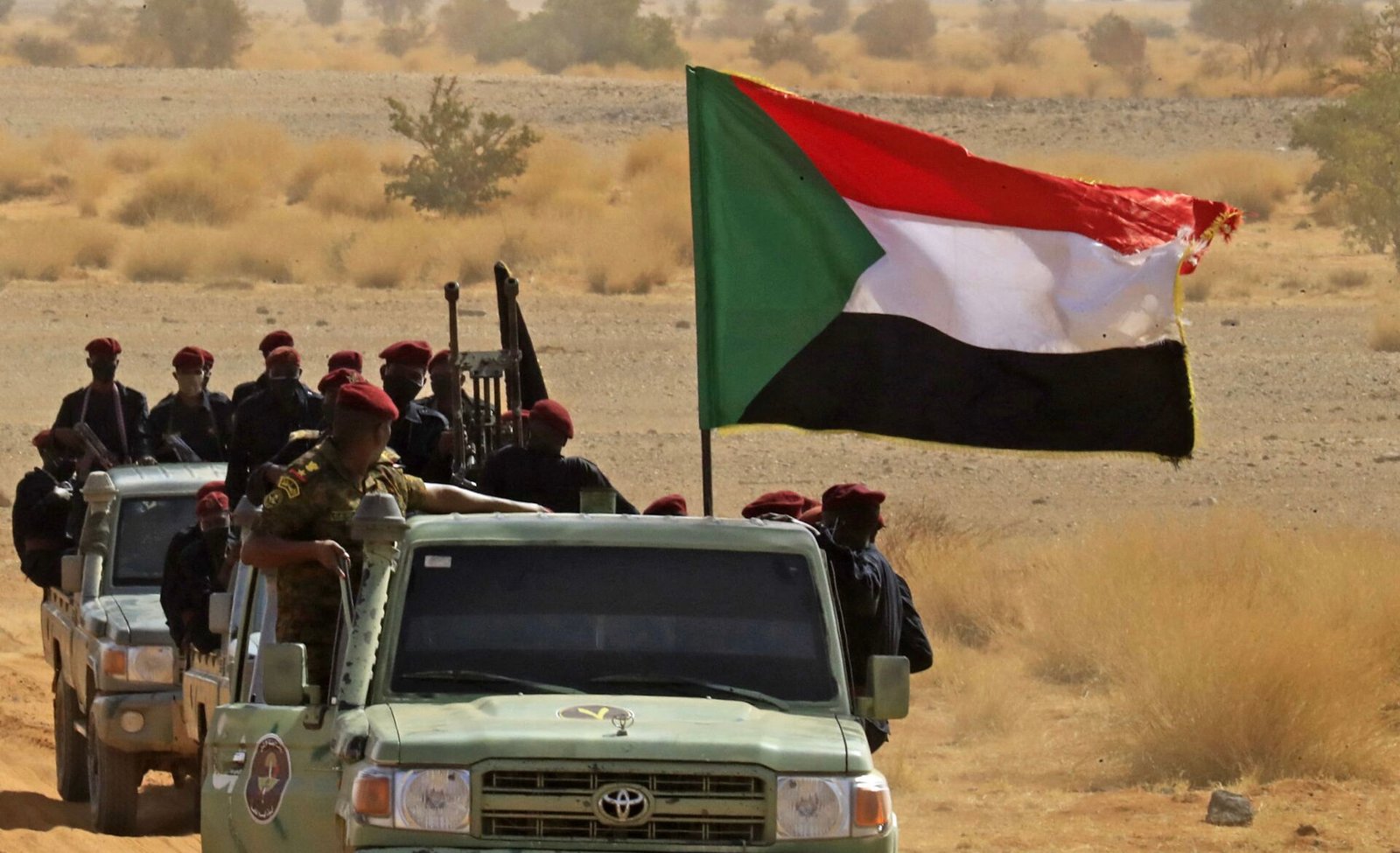 الجيش السوداني يعلق مشاركته بمفاوضات جدة