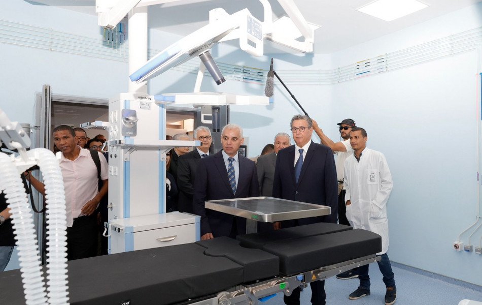 أخنوش يتفقد مشاريع ويشرف على توقيع اتفاقيات بورزازات