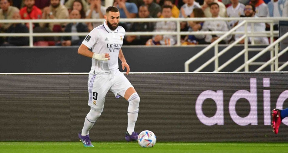 بنزيمة يوقع لاتحاد جدة السعودي