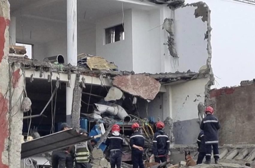 مصرع شخصين وإصابة آخرين إثر انهيار بناية شركة بـ تيط مليل