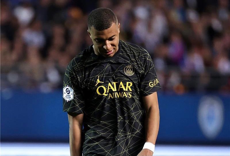 مبابي يبلغ سان جرمان أنه لن يواصل معه