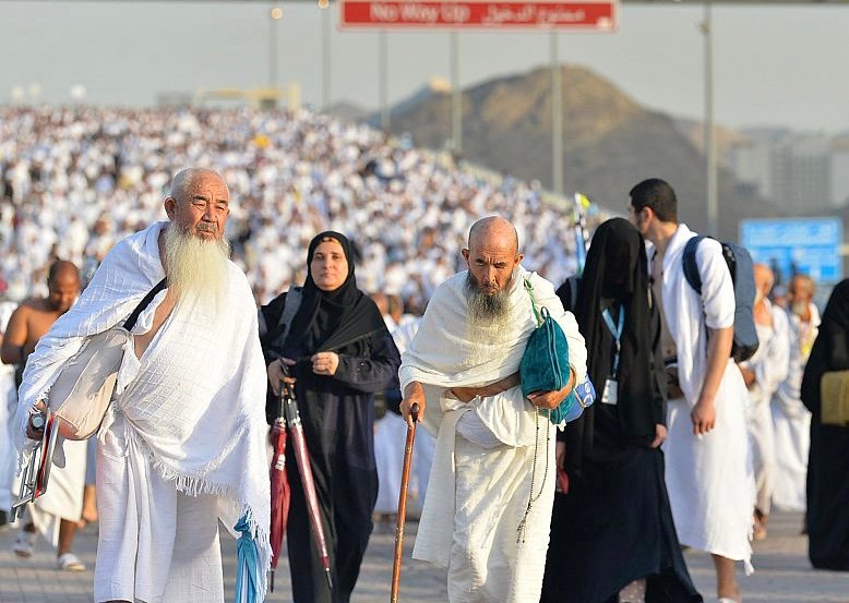 حجاج بيت الله الحرام يتوجهون غدا إلى منى لقضاء يوم التروية