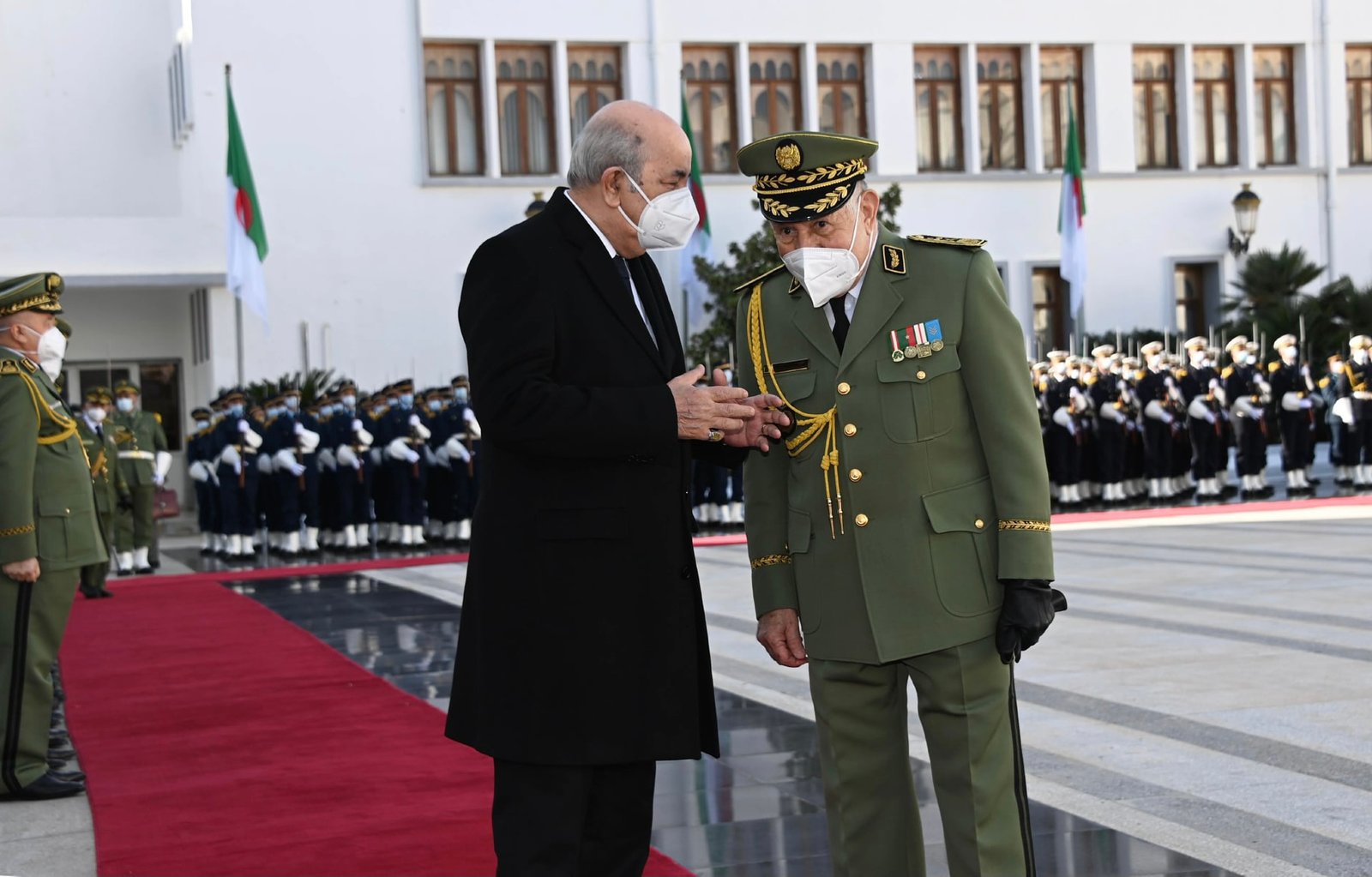 شنقريحة وتبون مرعوبين بعد مقتل 16 جنديا جزائريا..