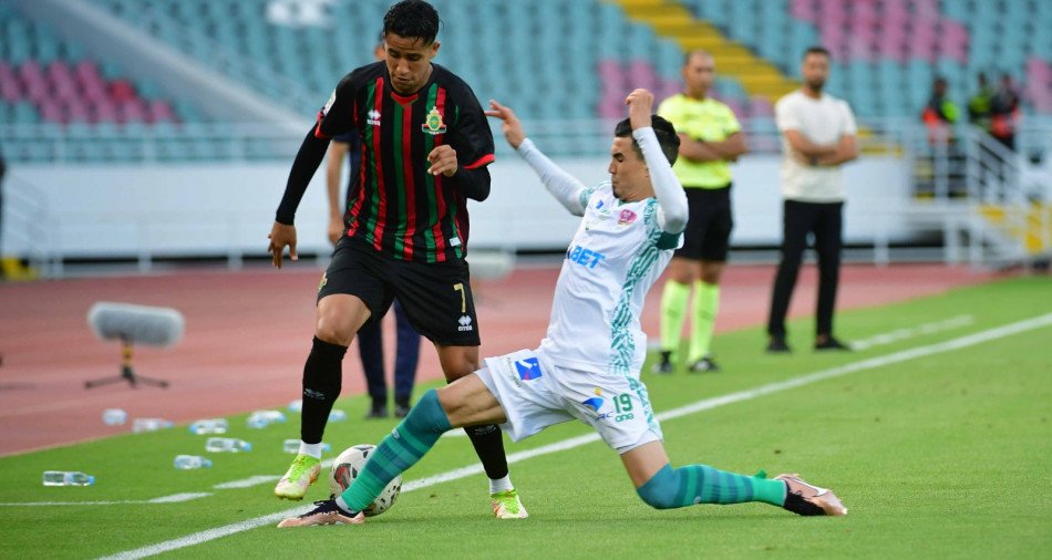الرجاء يحرم الجيش من حسم الدوري المغربي