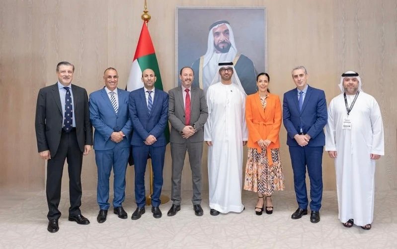 مباحاثات تجمع بين وفد مغربي ومسؤولين إمارتيين بأبوظبي