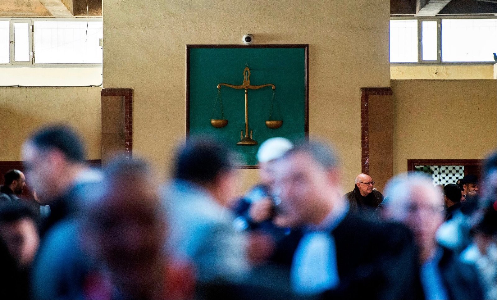 التحقيق مع موظفين ووسطاء بمحاكم الدار البيضاء والمحمدية