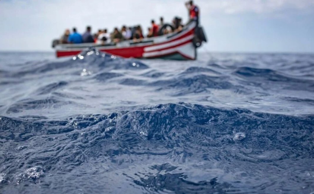 40 مفقوداً في غرق قارب للهجرة السرية