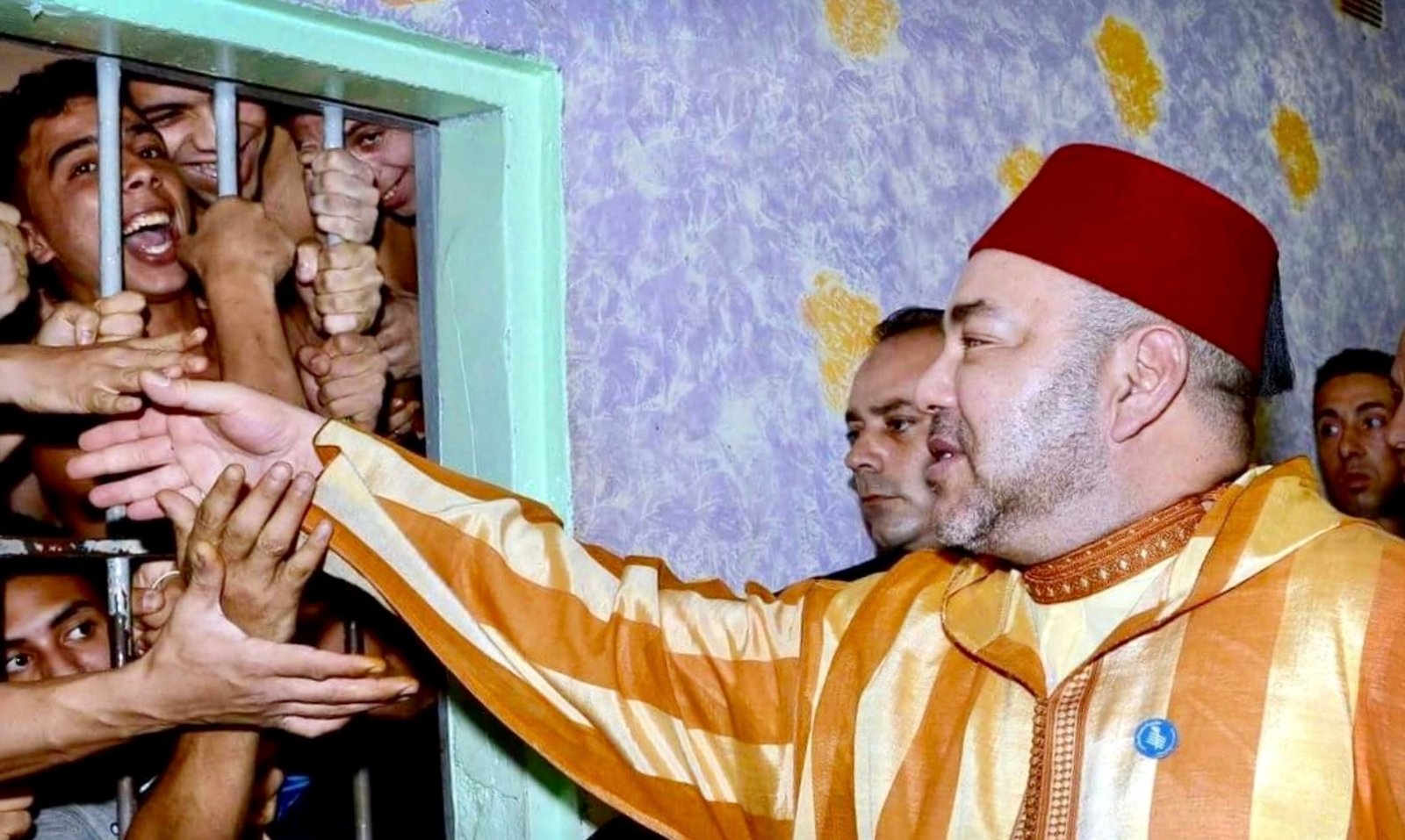 الملك يُصدر عفوا لفائدة 1434 شخصا