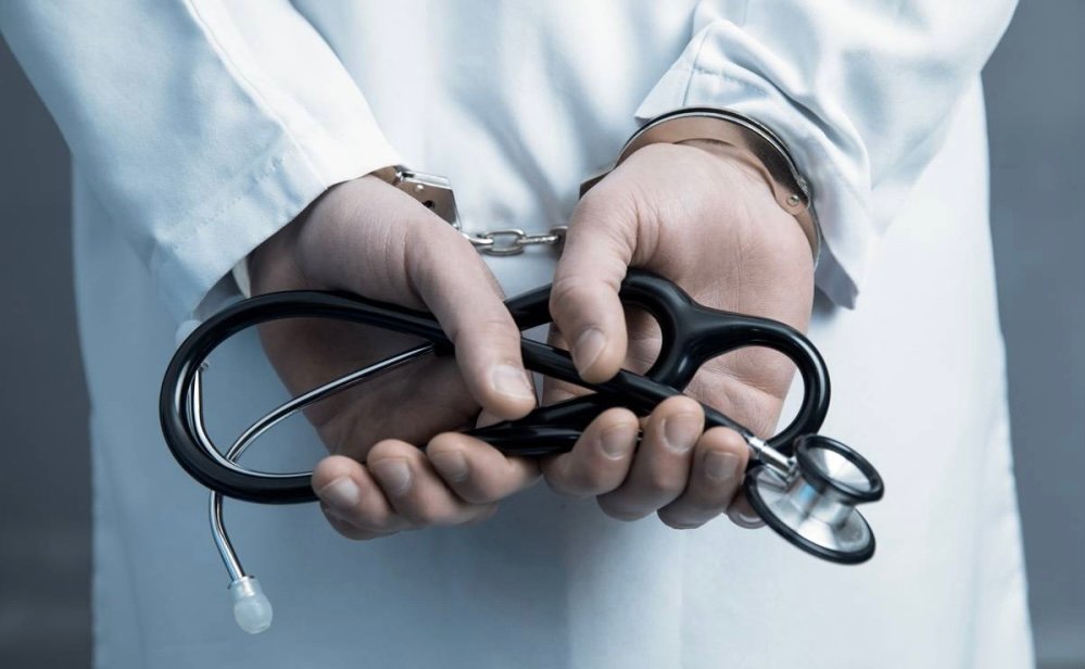 أكادير .. إجهاض في شقة يوقف طبيبا متقاعدا