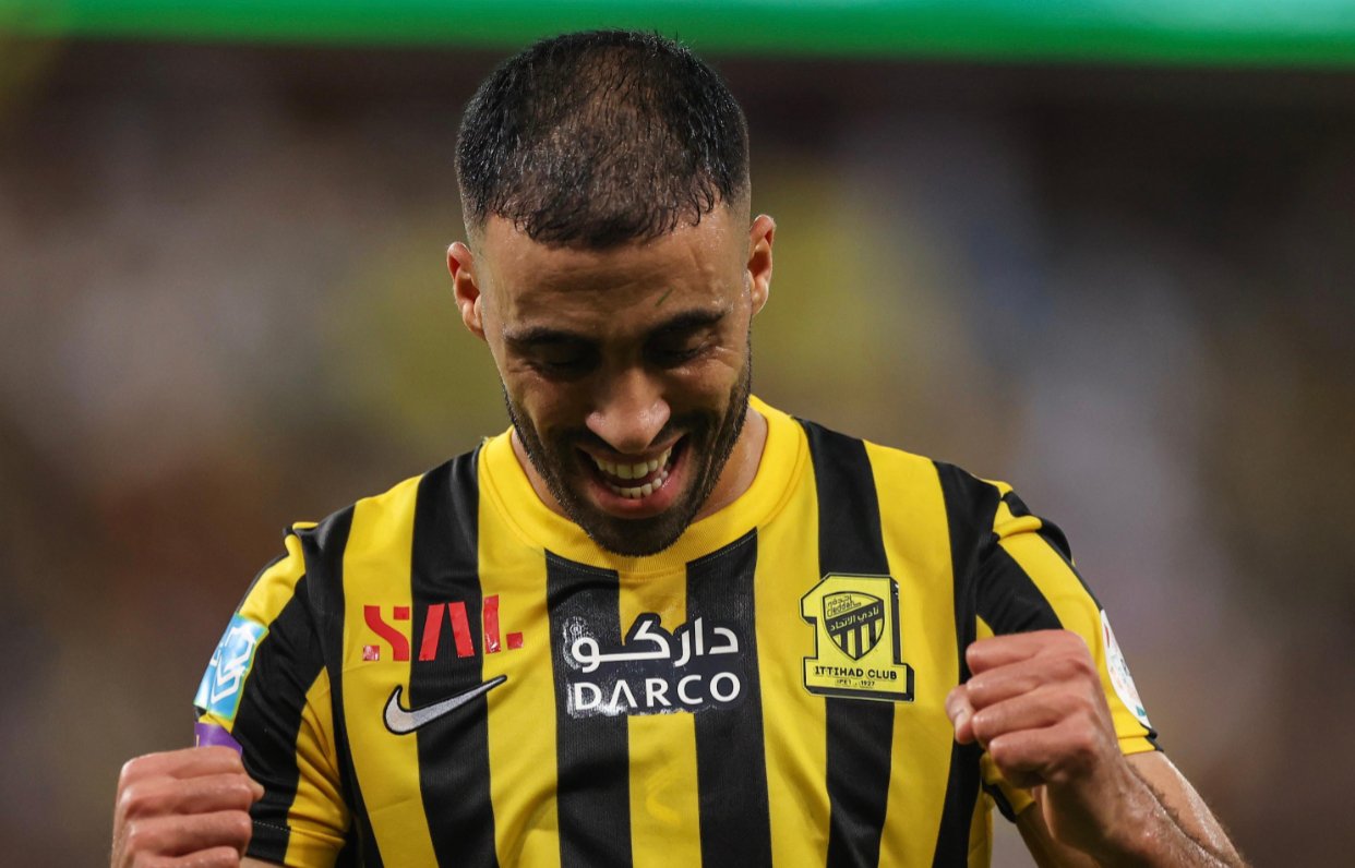 مدرب فريق اتحاد جدة متمسك ببقاء حمد الله