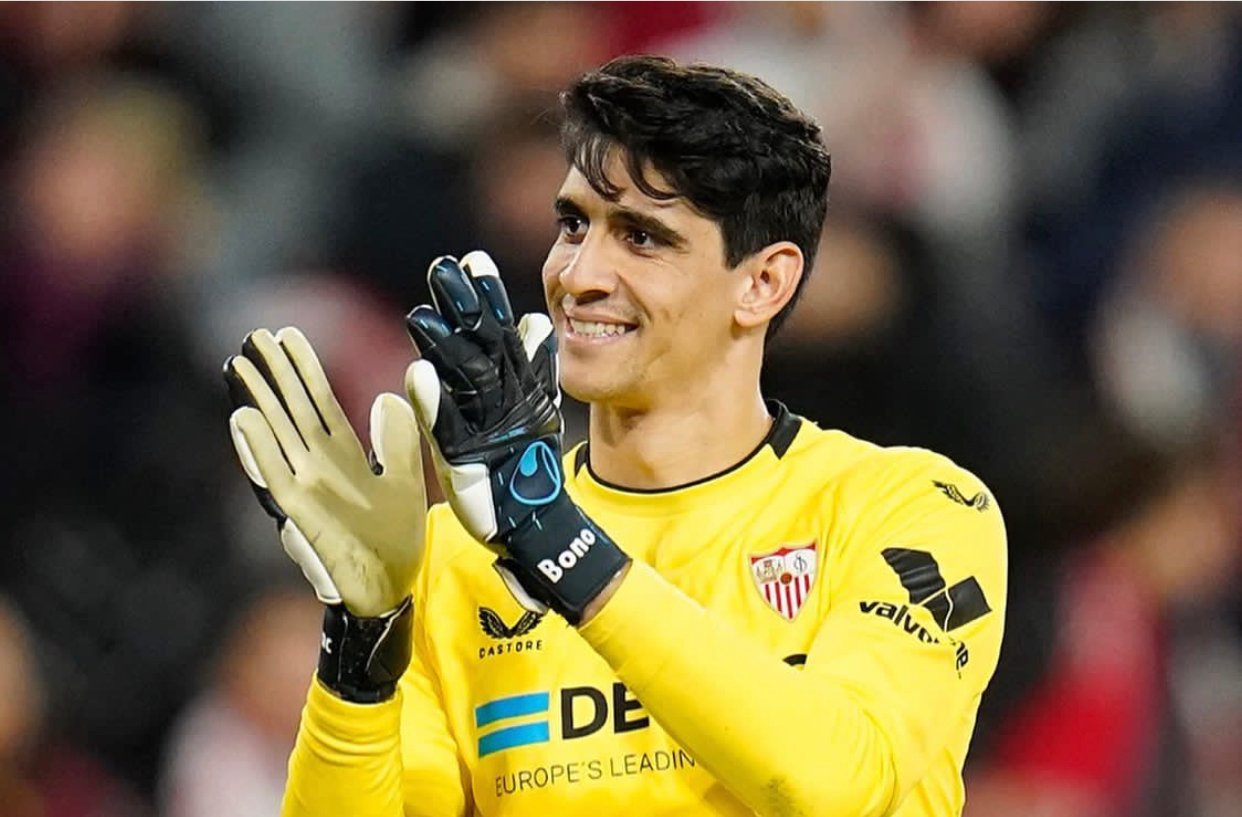 مانشستر يونايتد يصر على التعاقد مع بونو