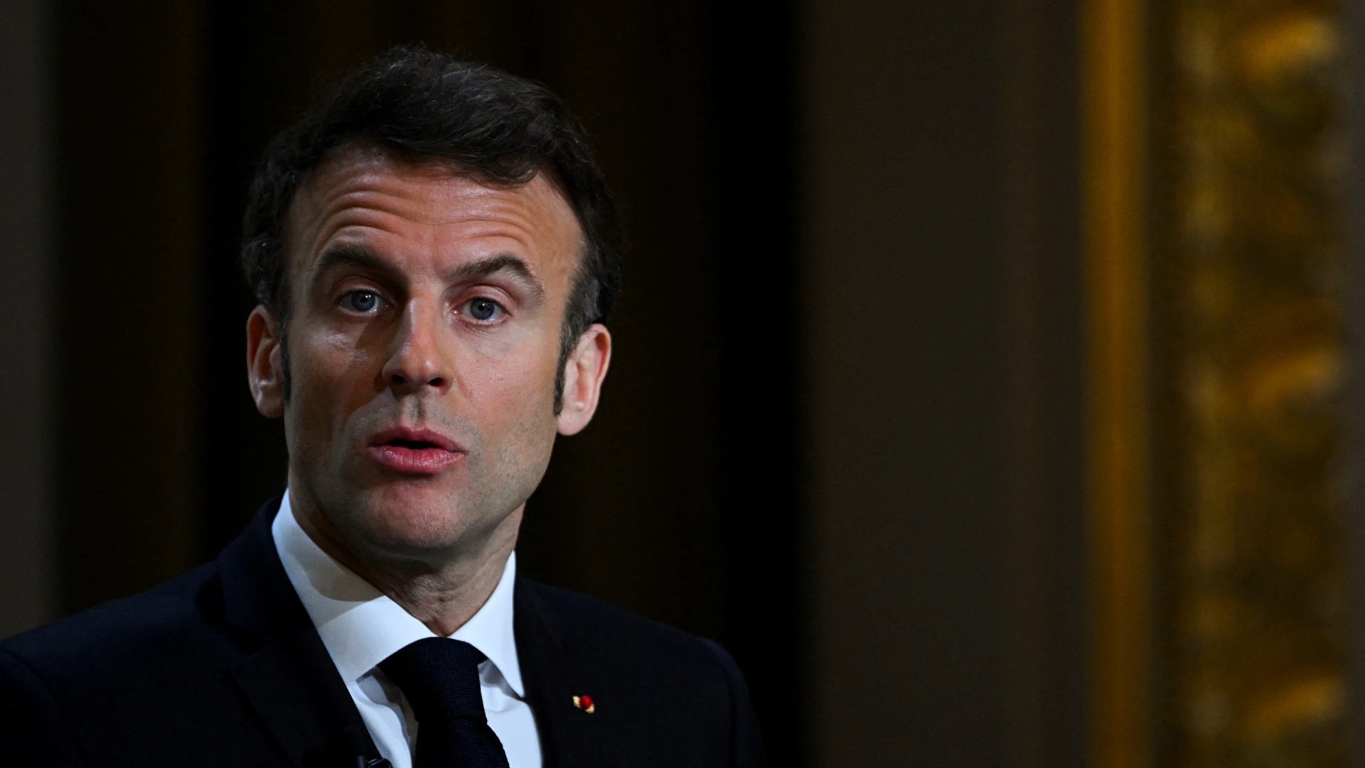 ليبيراسيون : ماكرون رئيس مهيمن يستفرد بغالبية القرار على حساب الحكومة