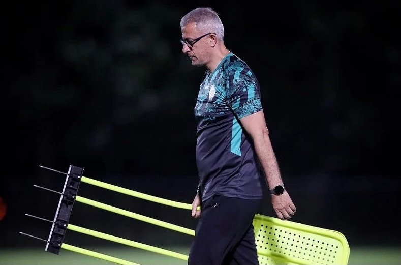 منذر الكبير خارج أسوار الرجاء