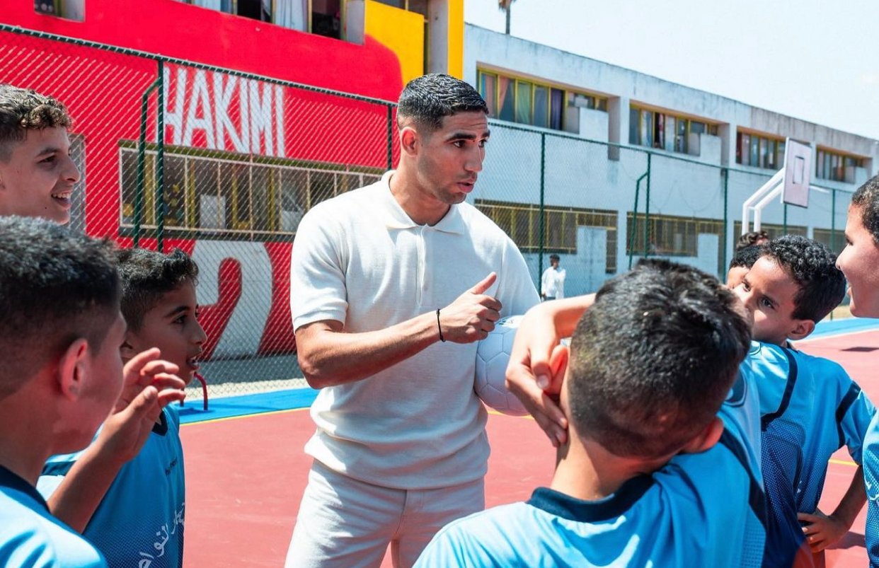 حكيمي يطلق جمعية خيرية بالبيضاء