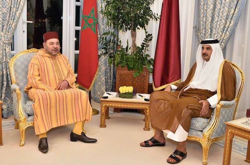 الملك يهنئ أمير دولة قطر بذكرى تولي الحكم