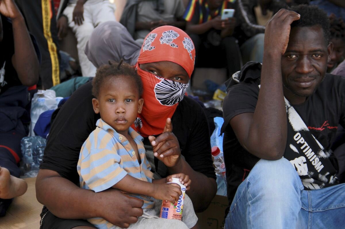 الأمم المتحدة تندّد بـ”مأساة” يعيشها مهاجرون عند الحدود بين تونس وليبيا